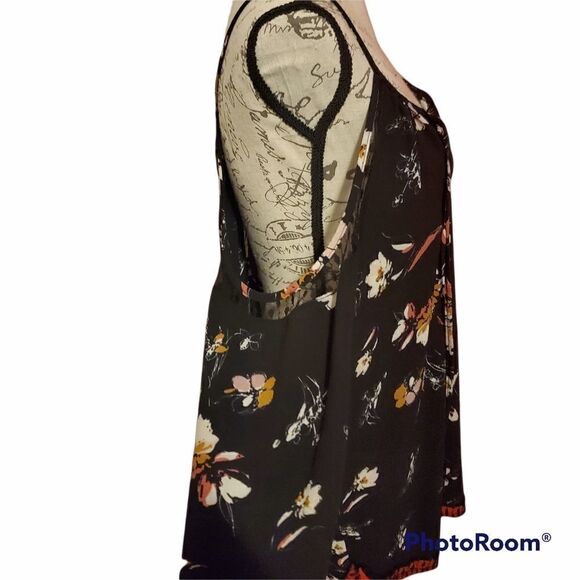 BISHOP & YOUNG Peasant Cold Shoulder Top - Picture 3 of 7